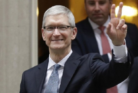 Fake news is `killing people`s minds`, says Apple boss Tim Cook 
